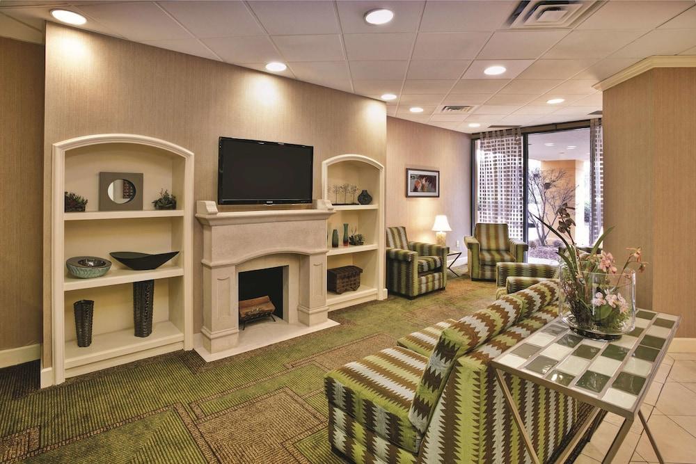 La Quinta Inn & Suites By Wyndham Kingsport Tricities Airport Экстерьер фото