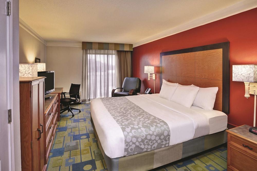 La Quinta Inn & Suites By Wyndham Kingsport Tricities Airport Экстерьер фото