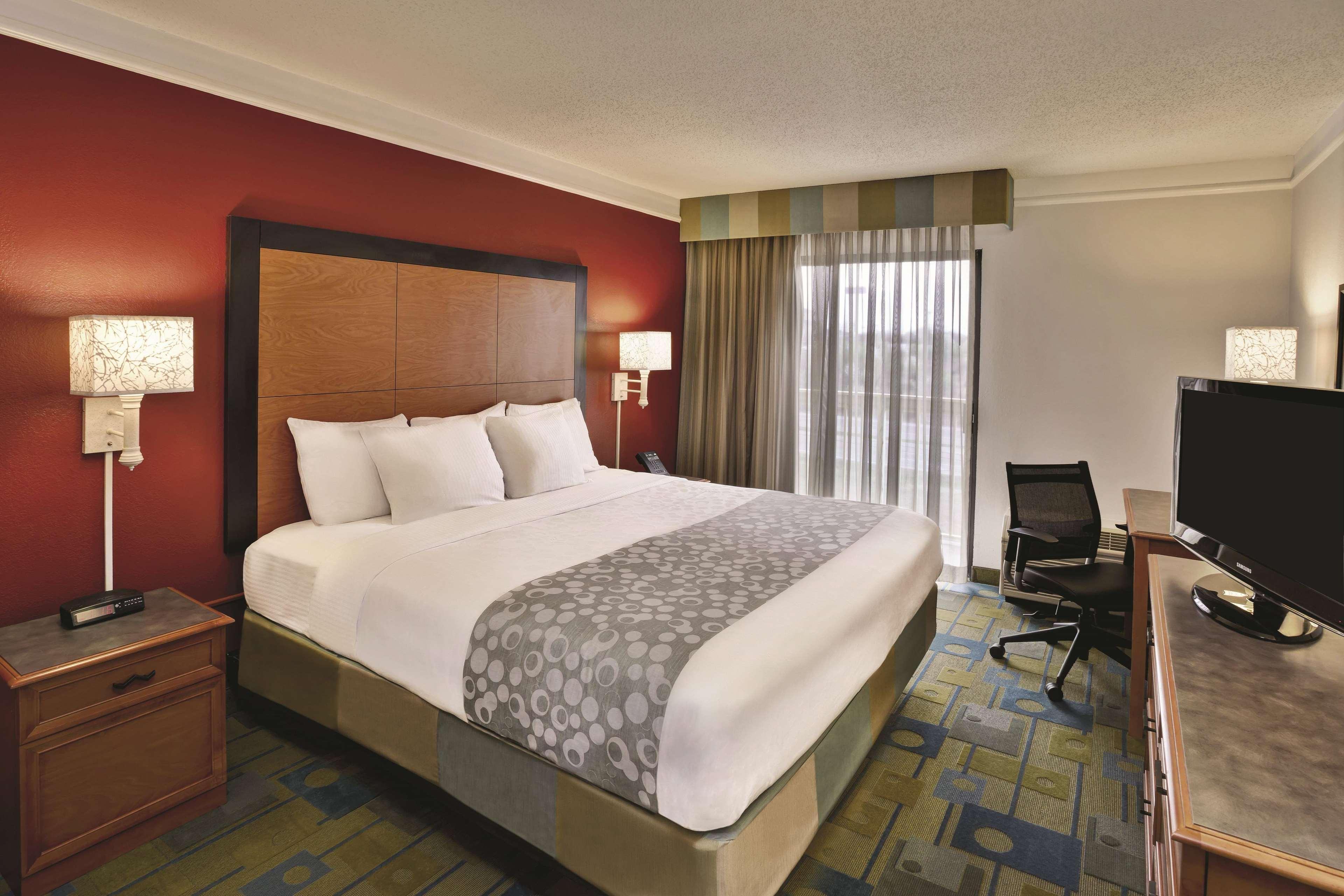 La Quinta Inn & Suites By Wyndham Kingsport Tricities Airport Экстерьер фото